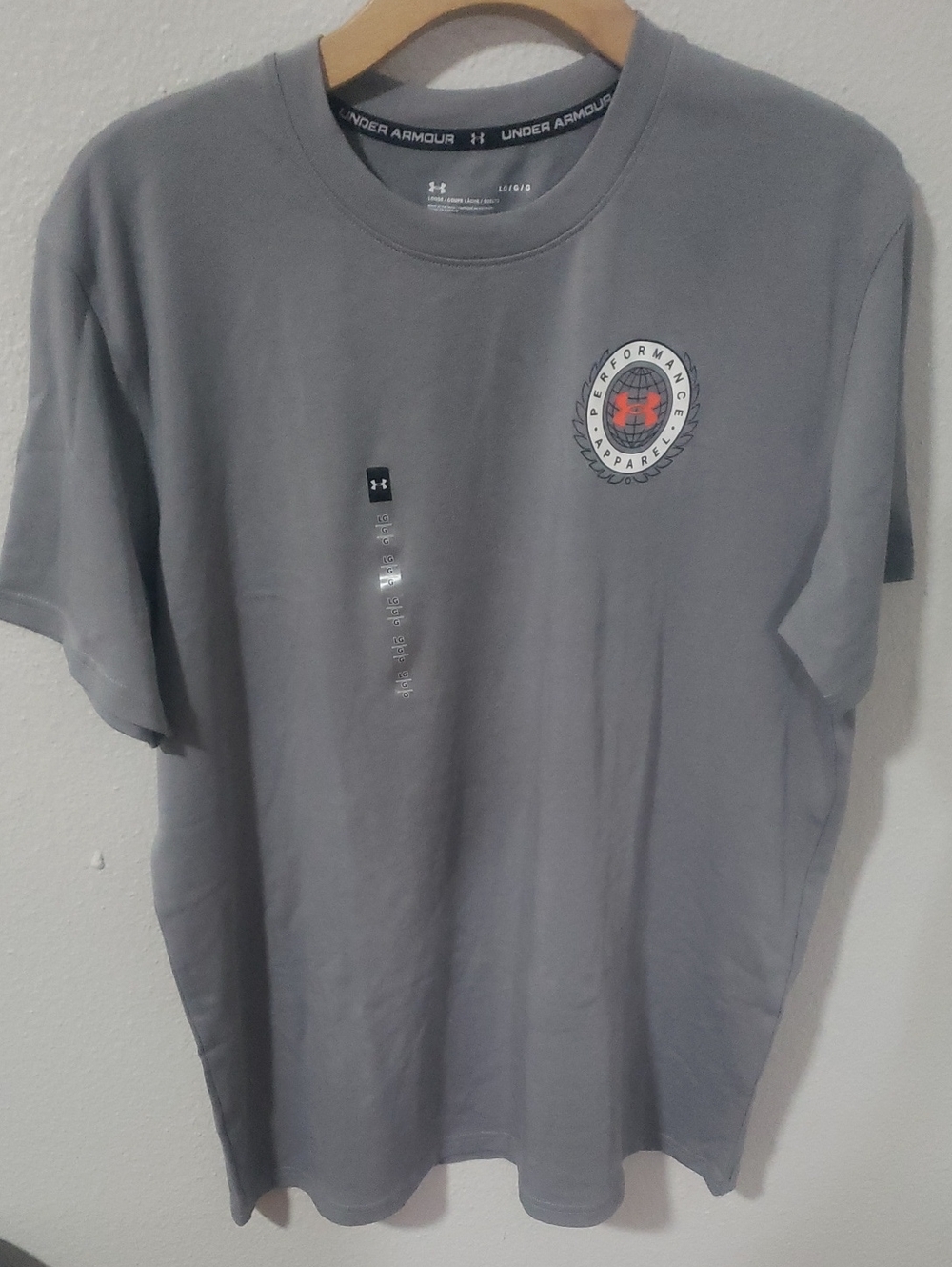Under Armour Men’s Gray Short Sleeve Performance Tee with Chest Emblem